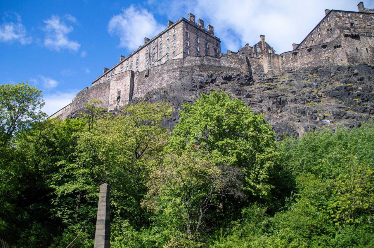 Appartamento Castle View Luxury 1 Bed Flat Edimburgo Esterno foto